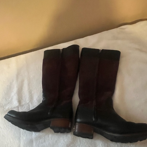 Ugg Leather & Sheepskin Zip Up Boots Sz 6 1/2 - Picture 8 of 15